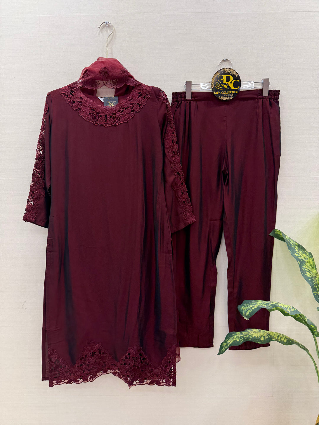 Pakistani Formals suits 3168