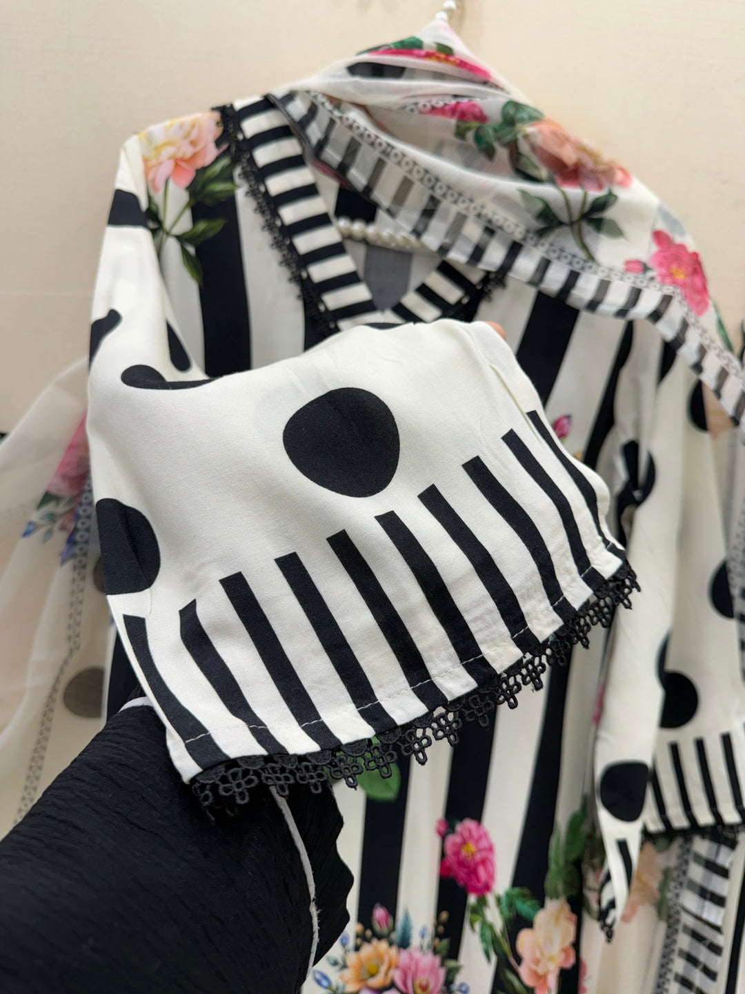 polka dot Pakistani Farshi suits