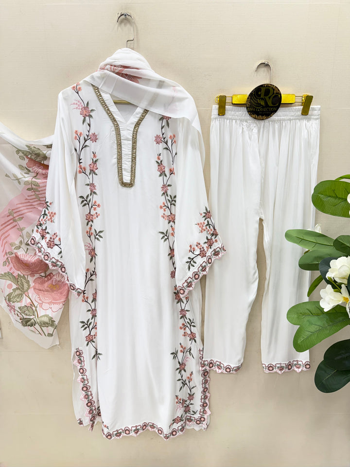 Pakistani long kaftans
