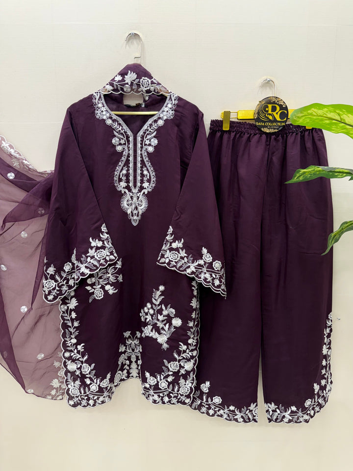 Pakistani embroidered suits 3003