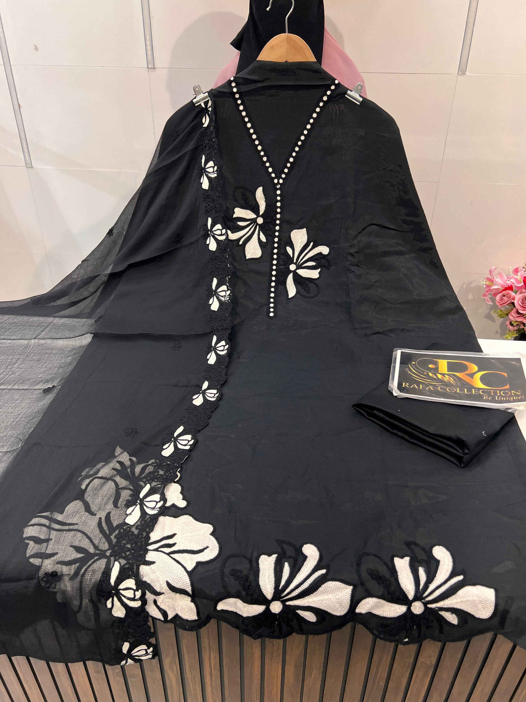 Haya Embroidered Suit 1745