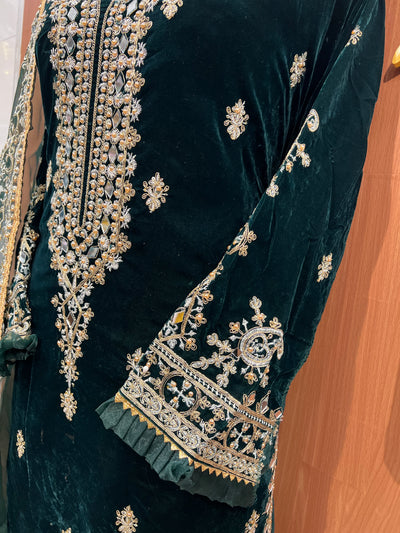 VELVET LUXURY EDIT 1607