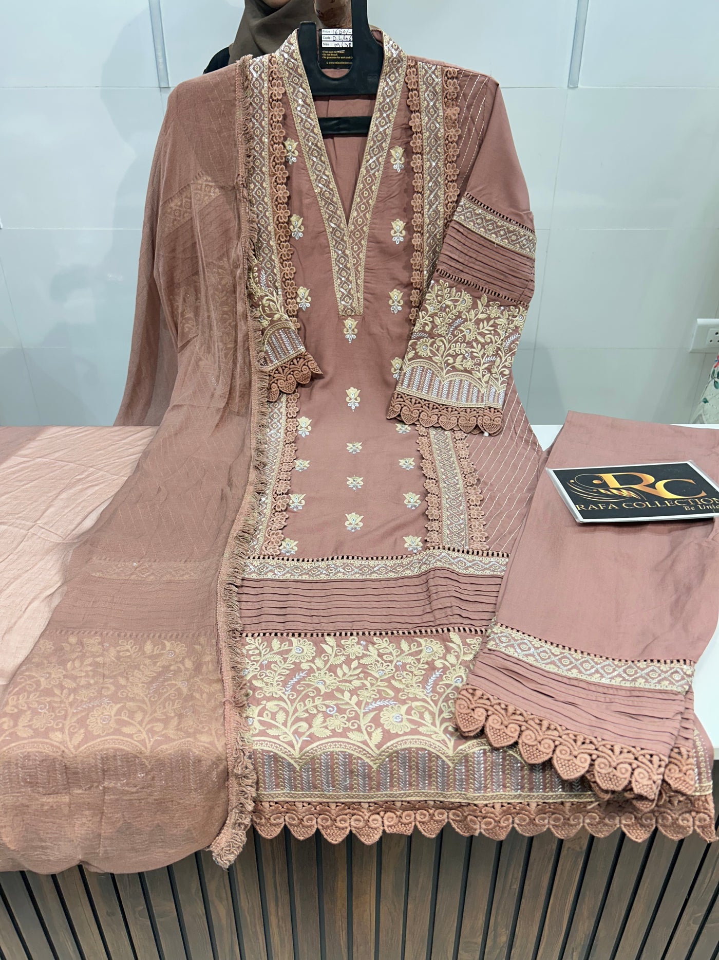 Karachi suits 444