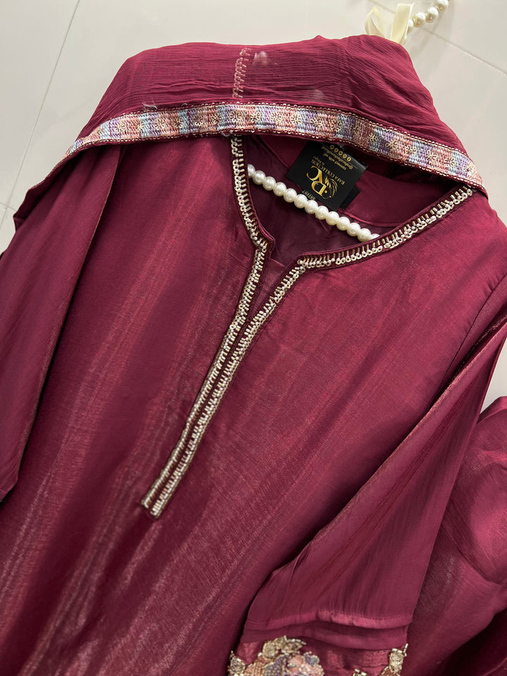 Pakistani Farshi suits 2903