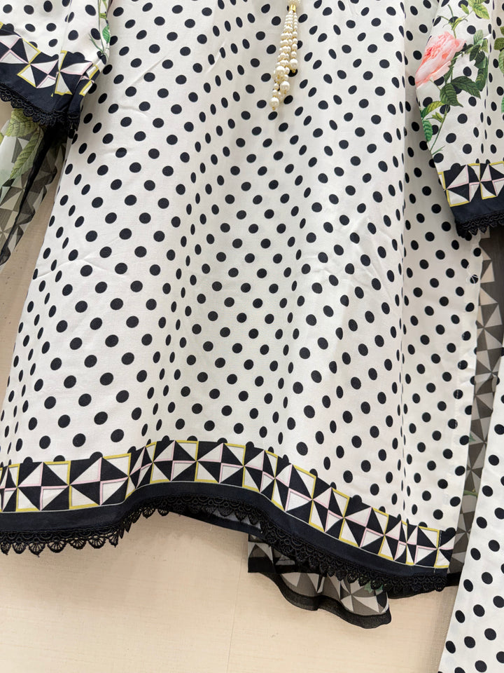 polka dot Pakistani Farshi suits
