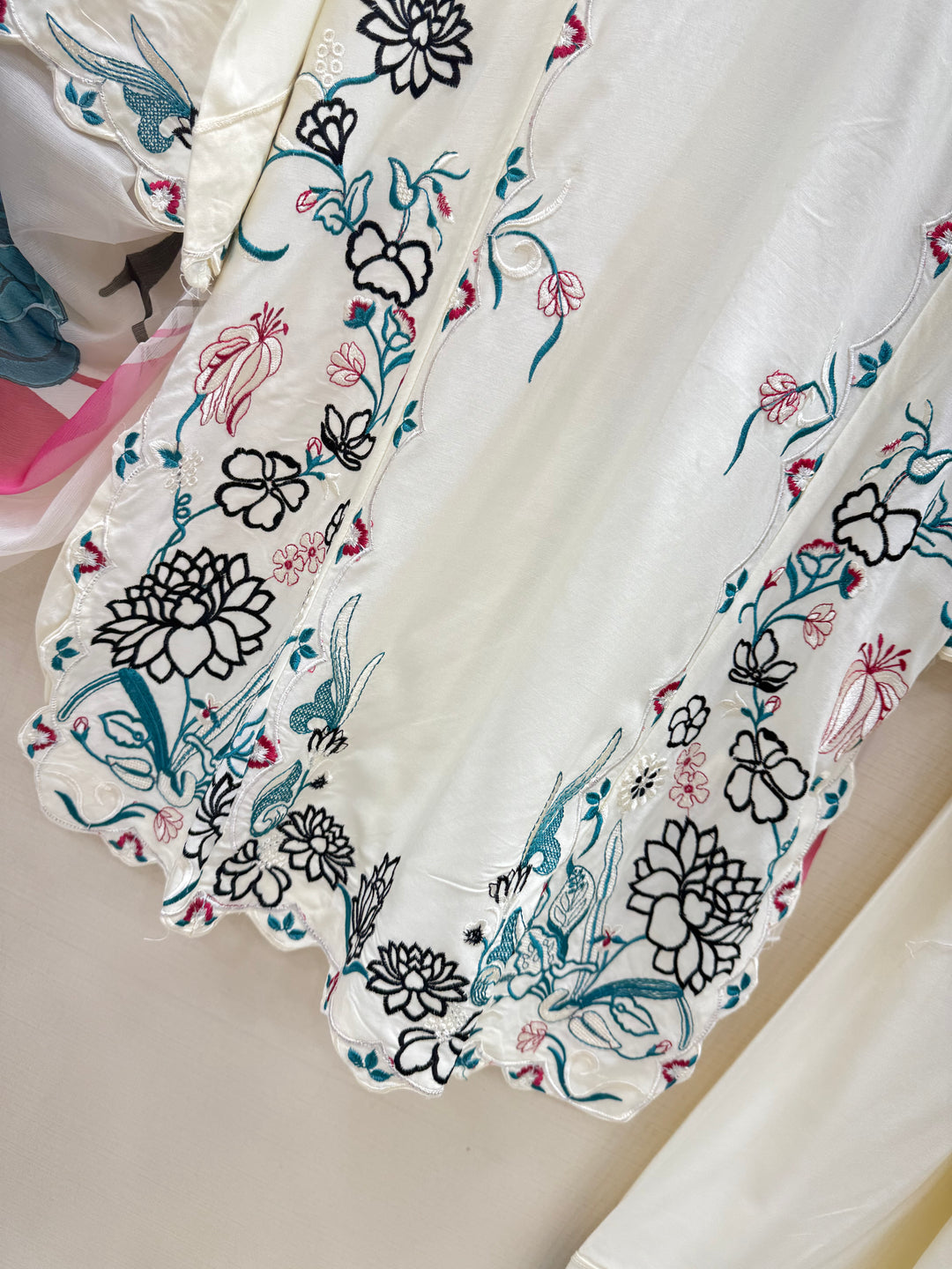 Embroidered Farshi suits 2951