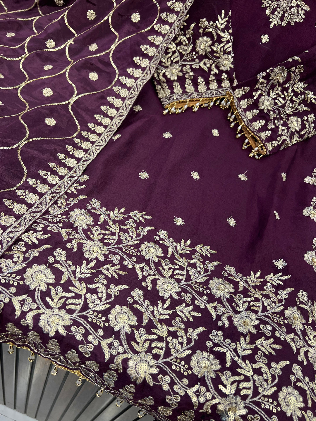 Party wear suits 3152