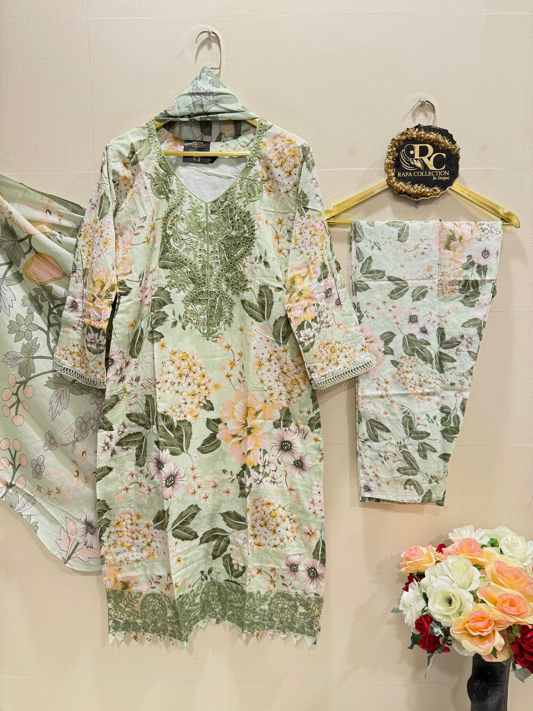 Pakistani Formals suits 3129