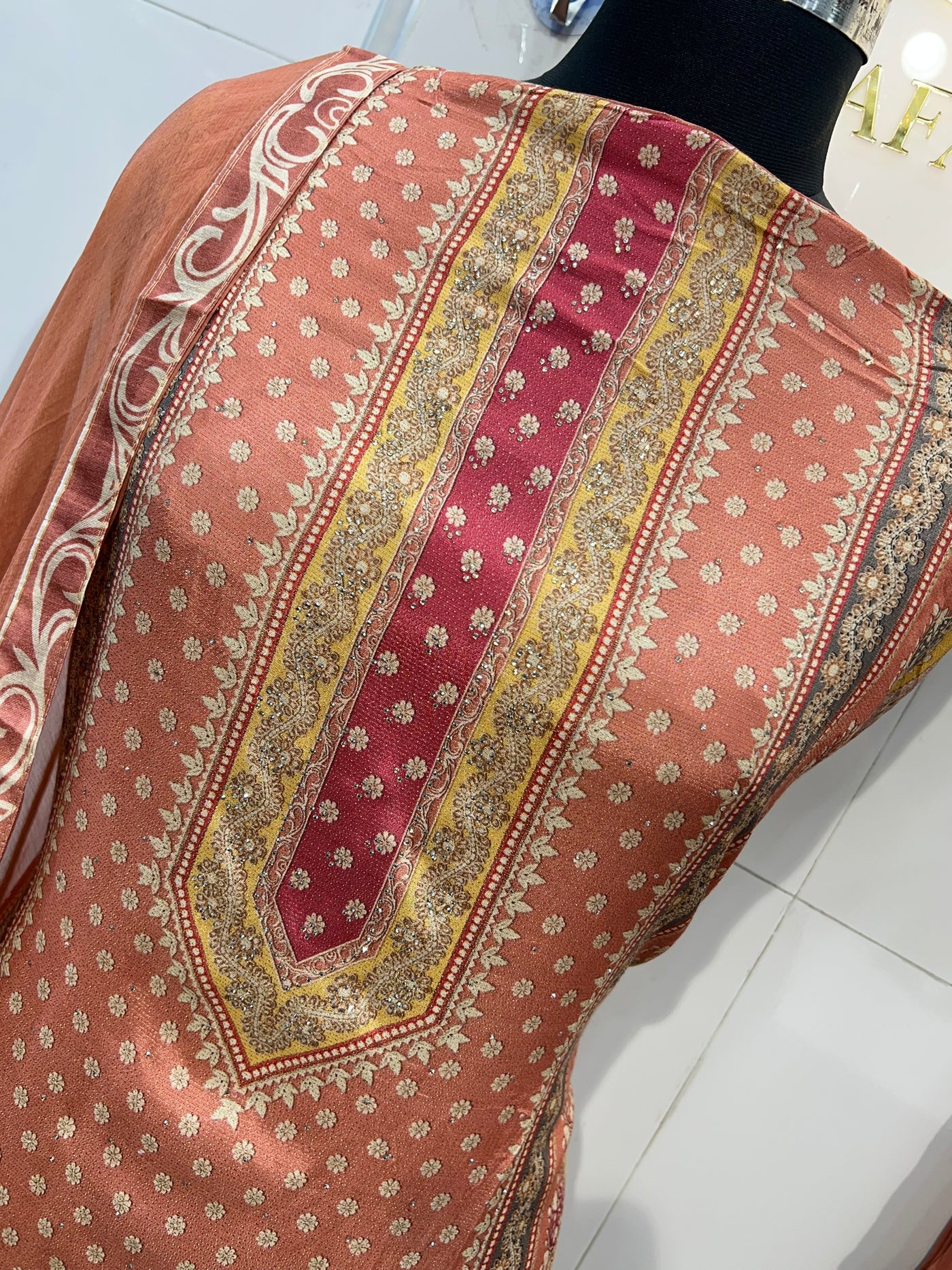Muslin unstitched Suits 1899