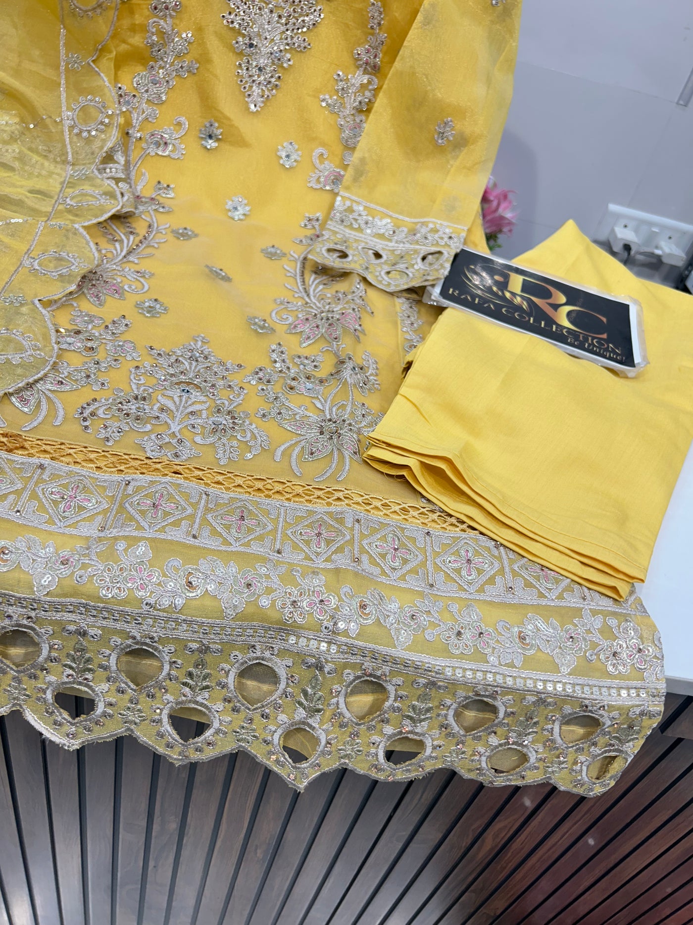 Pakistani Organza Suit 1811