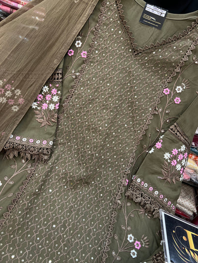 Paki Formals 517