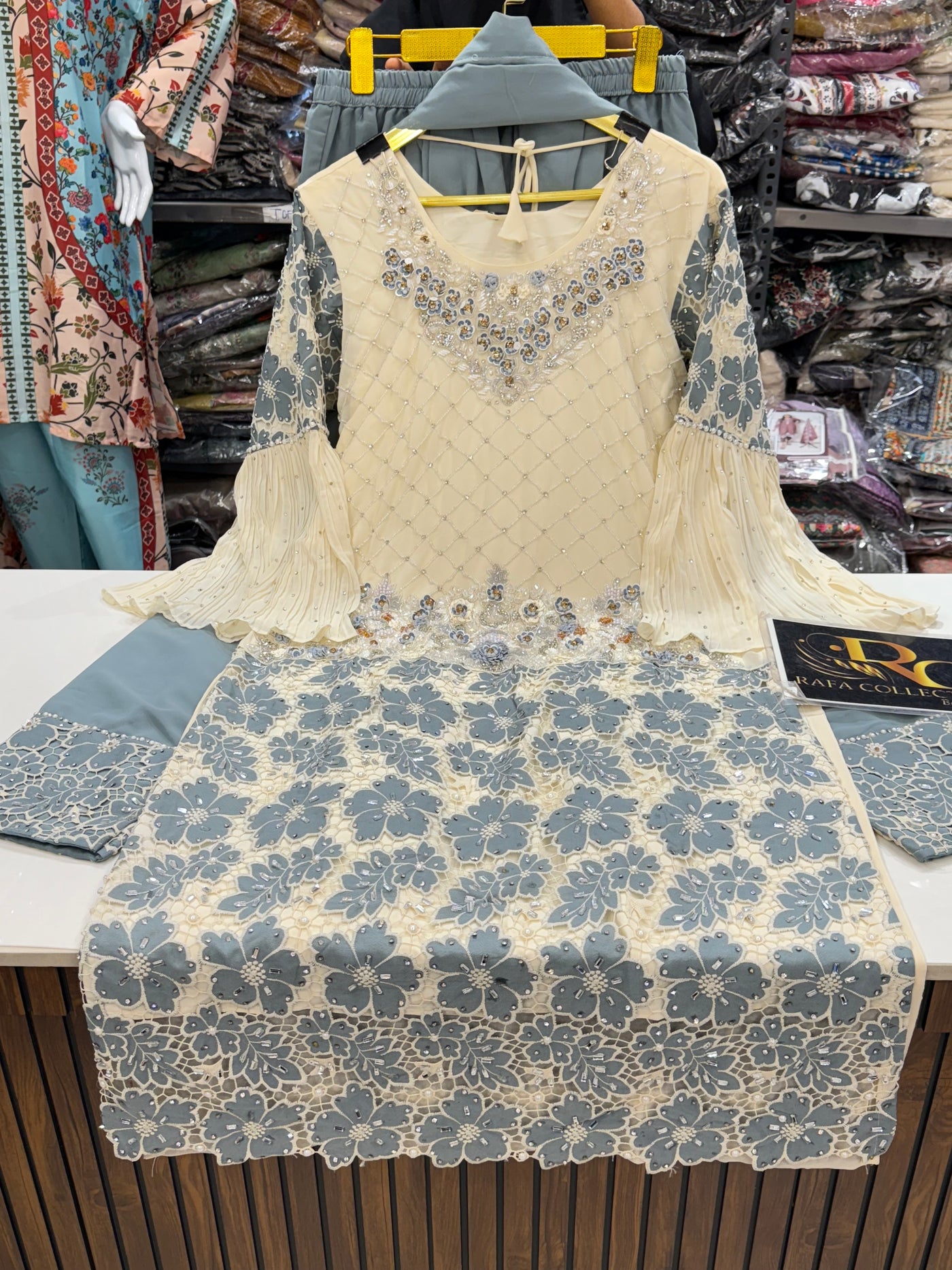 Pakistani wedding collection 281011