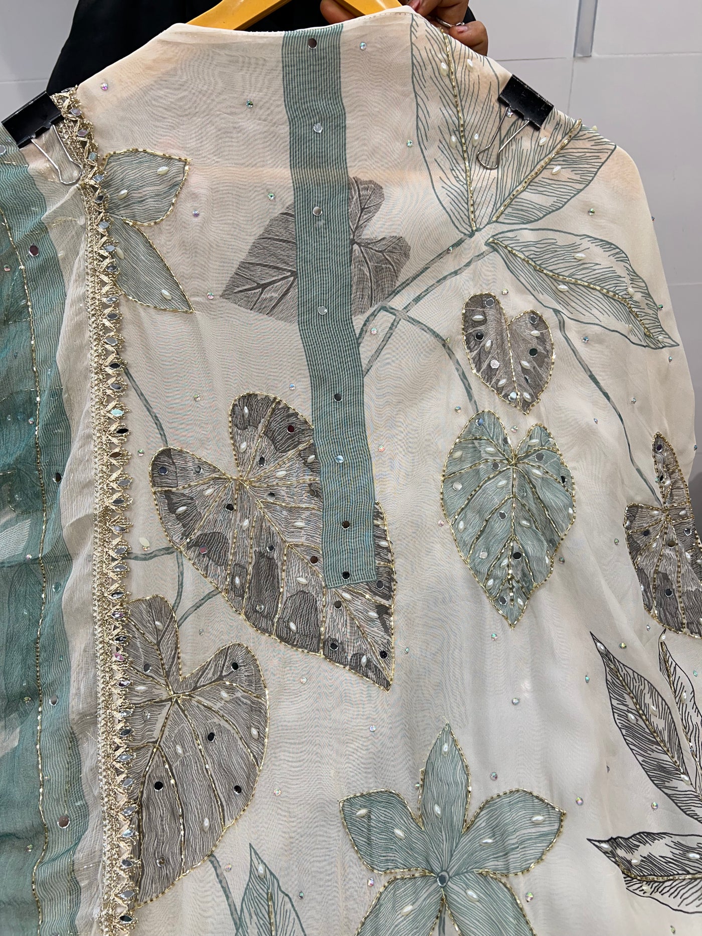 Organza Handwork Suit 2251
