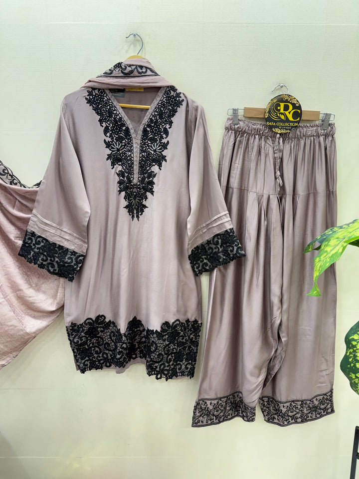 Embroidered Farshi suits