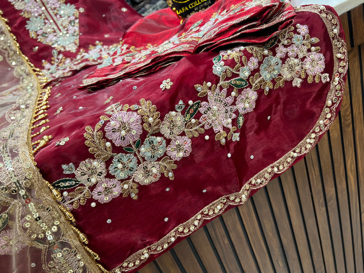 Viral Pakistani Suits 2782