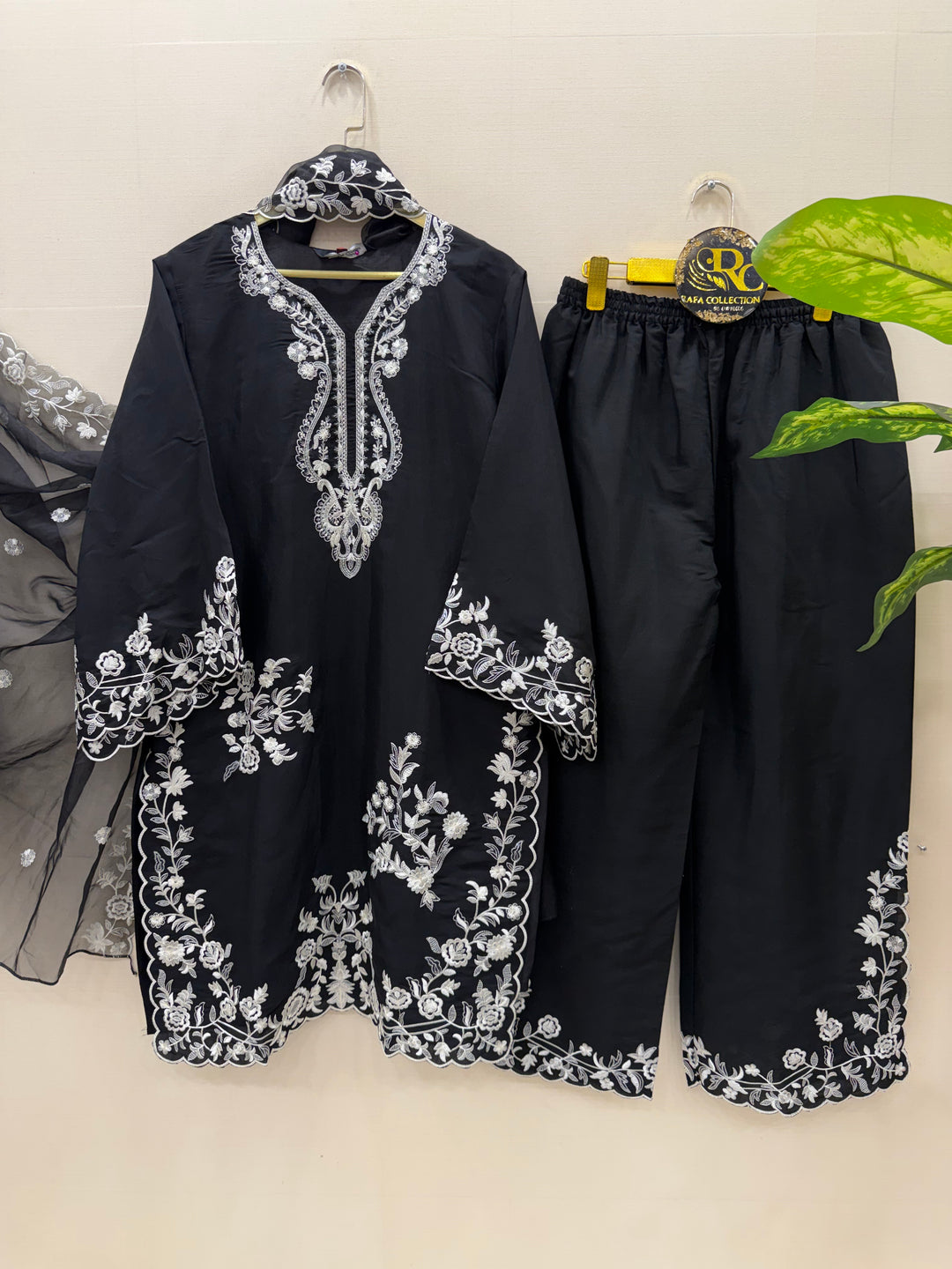 Pakistani embroidered suits 3003