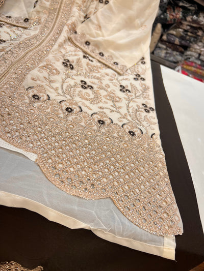 Pakistani party wear suits 17393