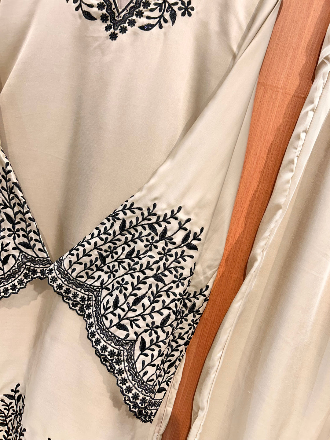 Royal Embroided suits 2655