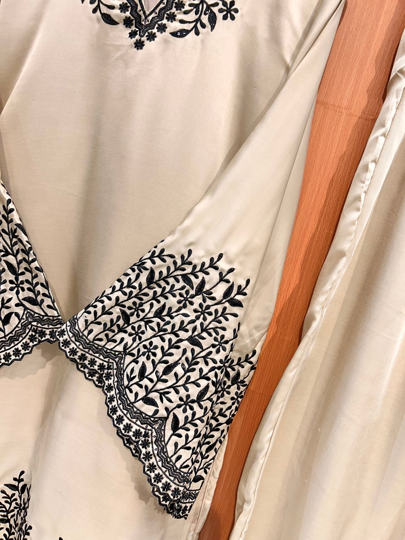 Royal Embroided suits 2655