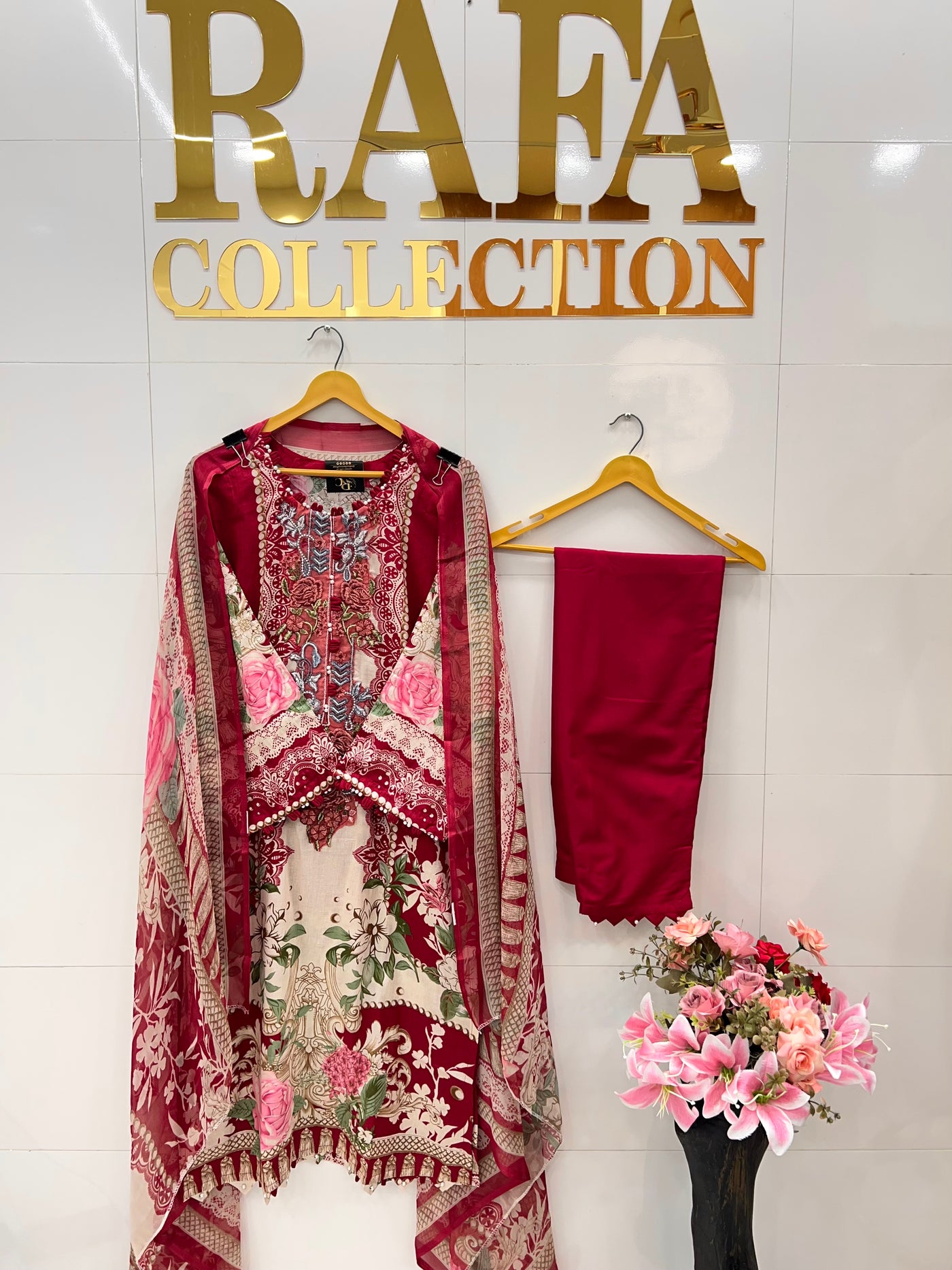 Luxury Pearl Embellished Pakistani Suits 2592