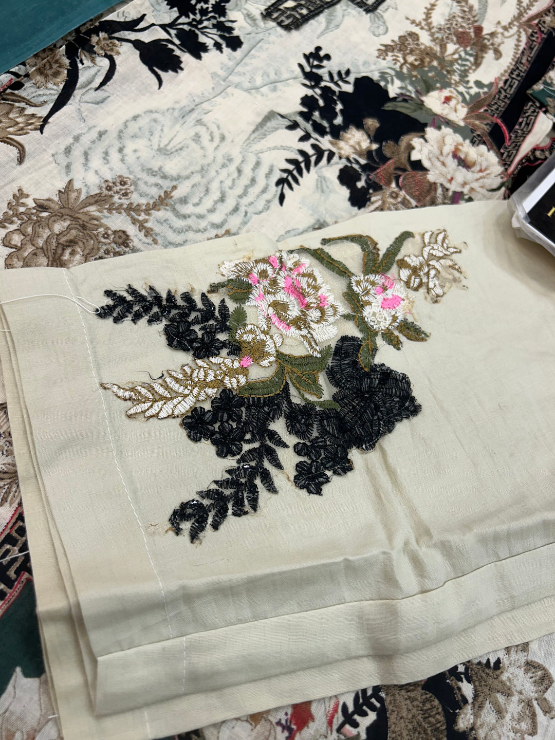 Pakistani embroided suit 1993