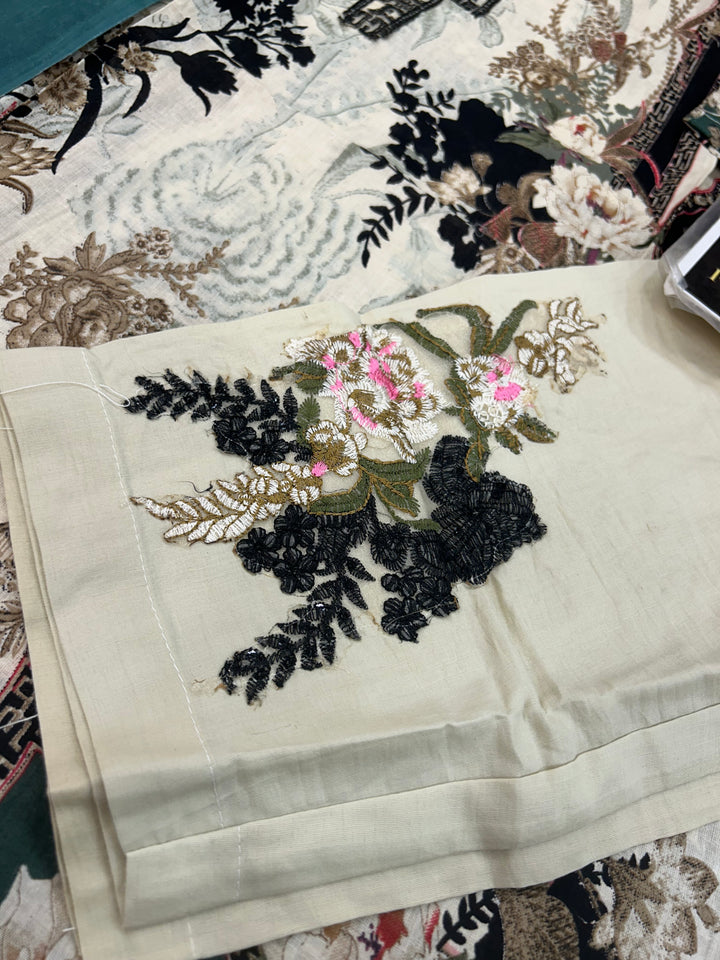 Pakistani embroided suit 1993