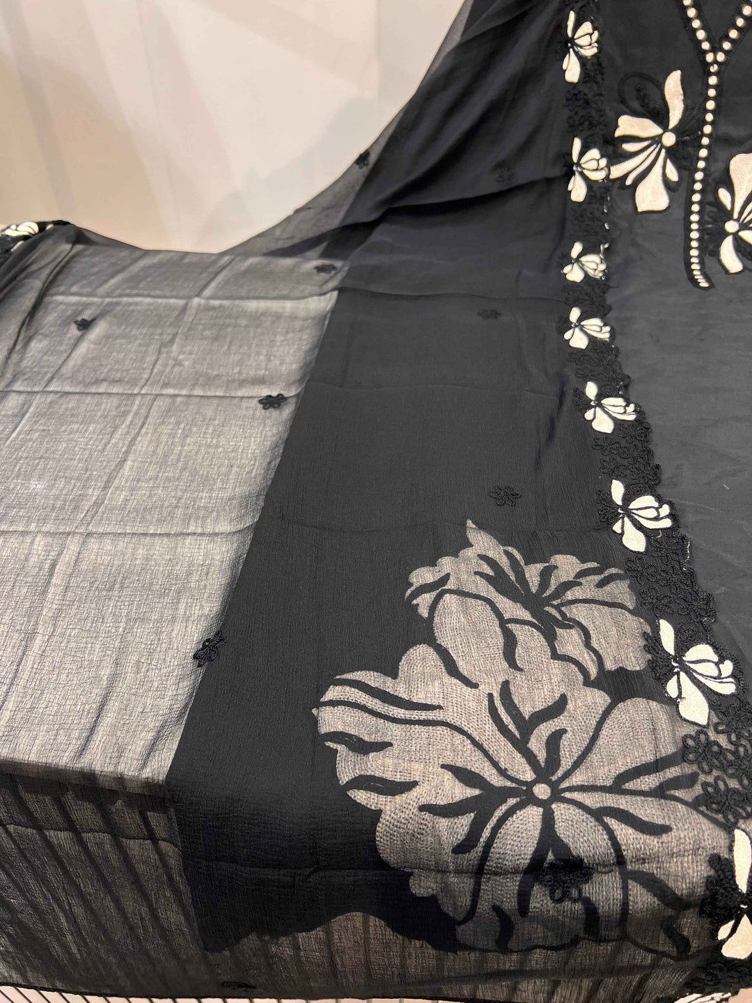 Haya Embroidered Suit 1745