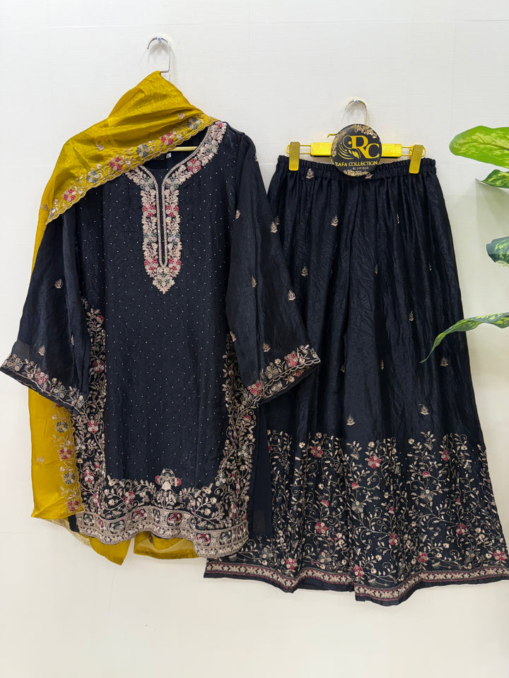 Pakistani chinnon suits 2969