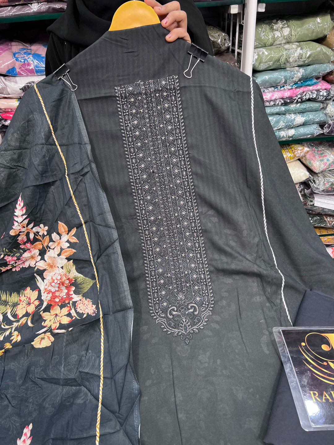 Lawn unstitch suits Nizaam 33977