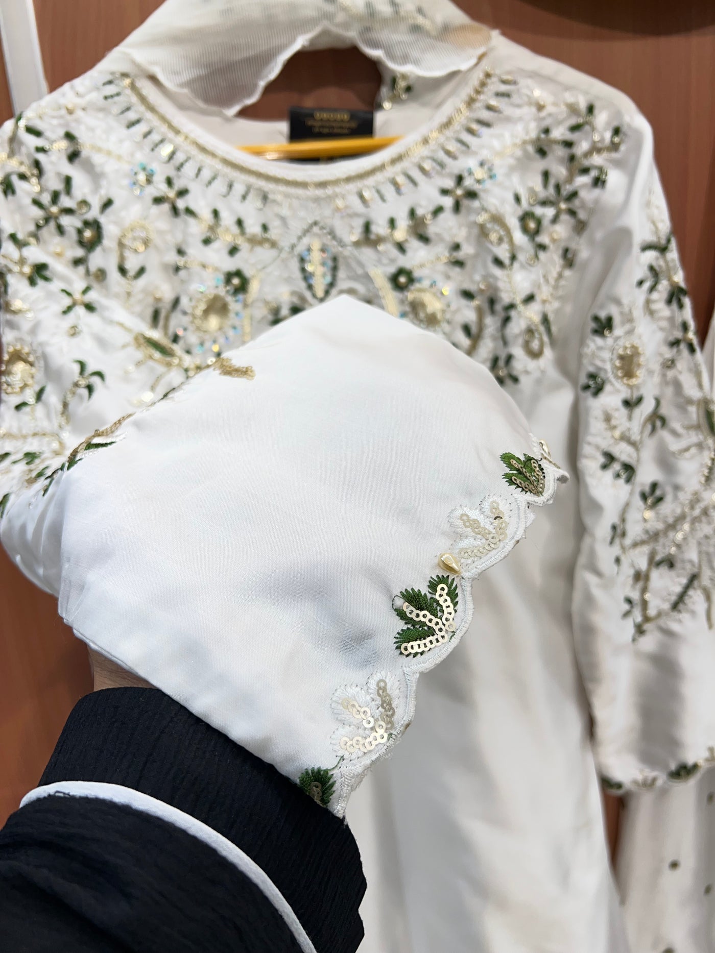 Pakistani Farshi salwar suits 2672