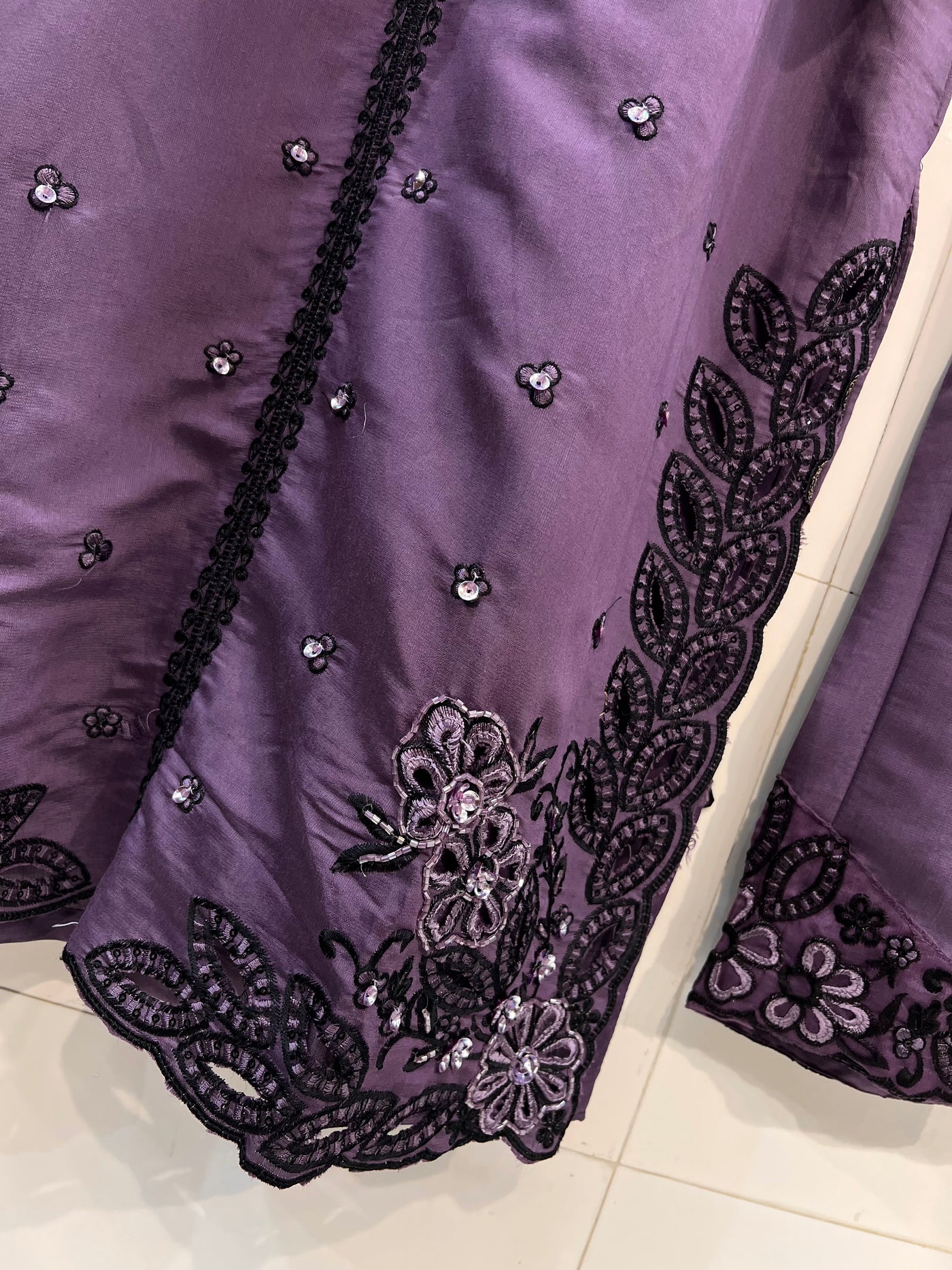 Cut  work suits 24526