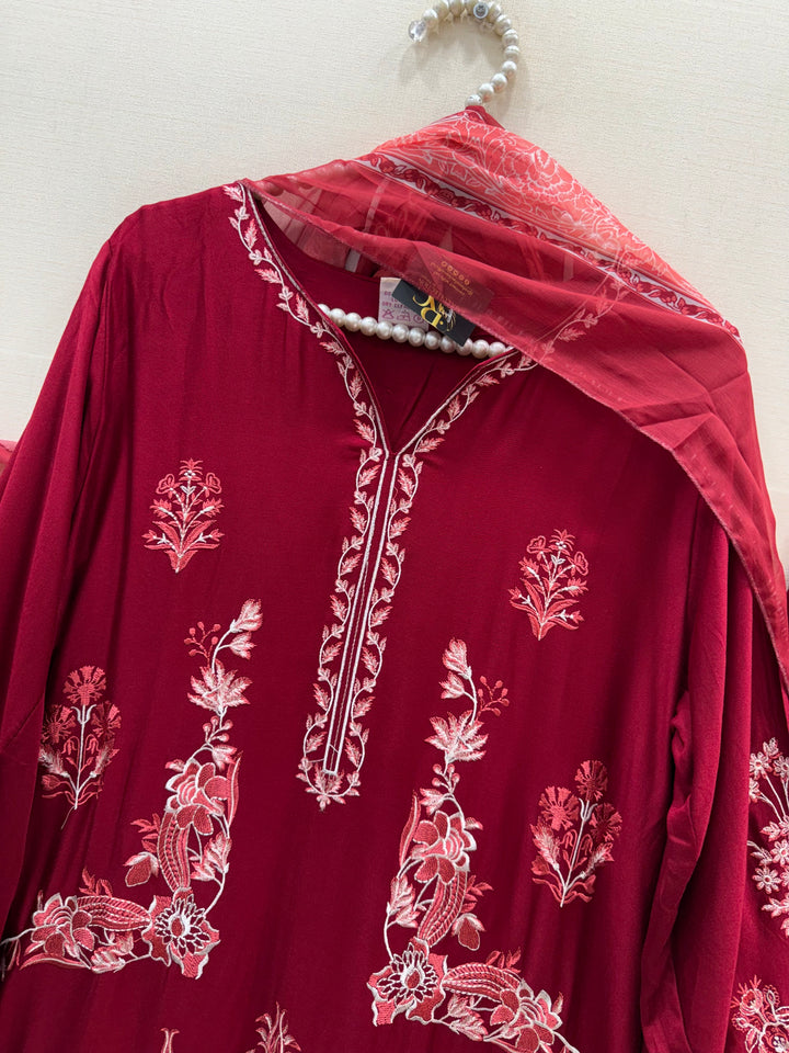 Pakistani long kaftans