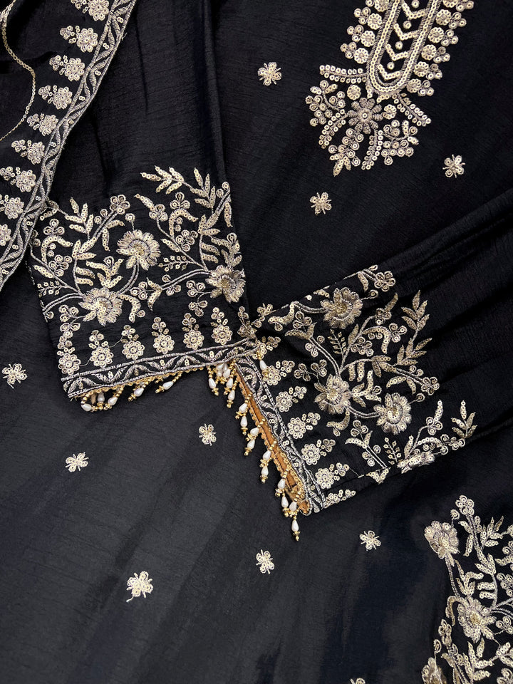 Party wear suits 3152