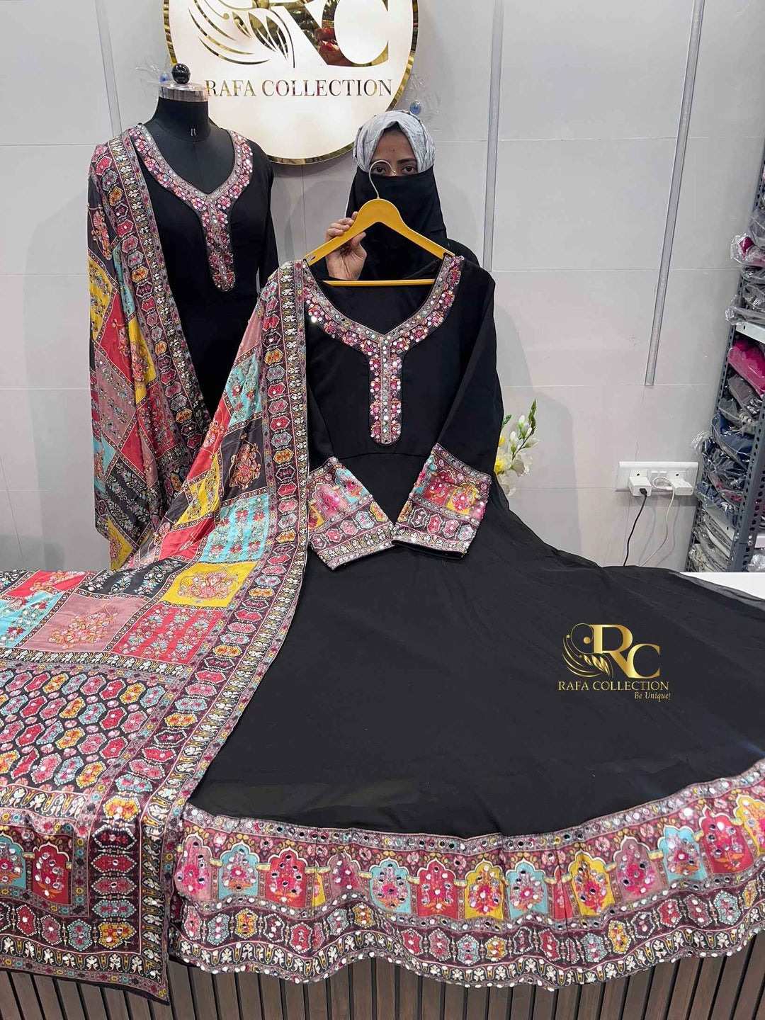 Mahenoor Gown Set 1955