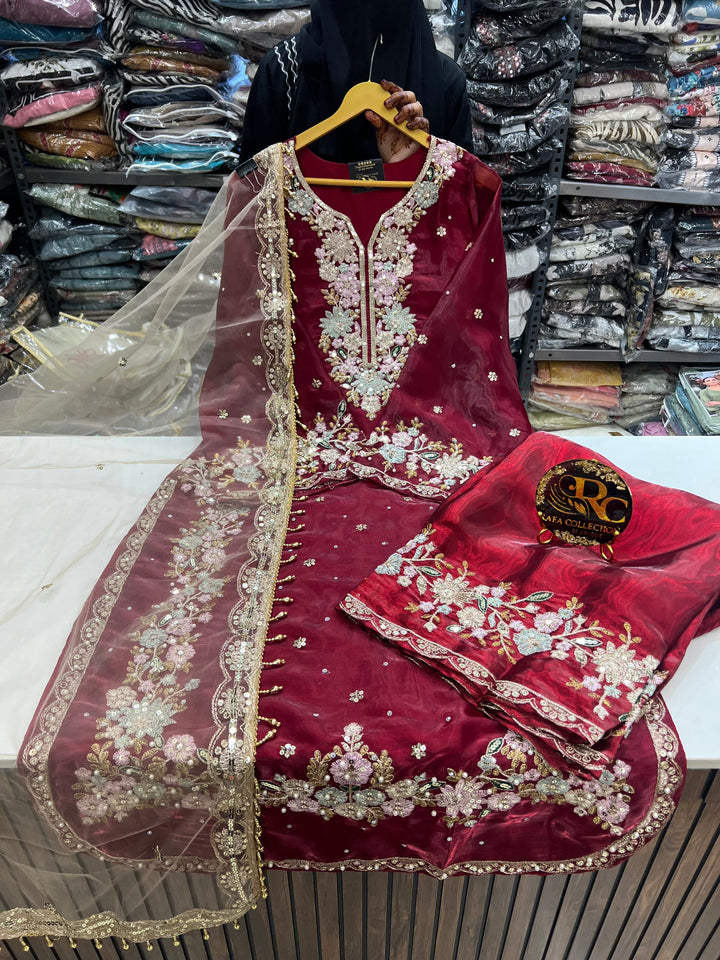 Viral Pakistani Suits 2782