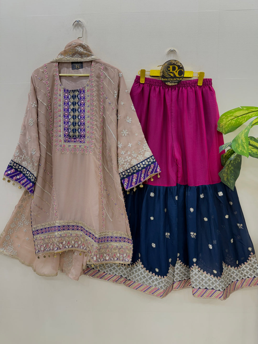 Heavy embroidered suits 2973