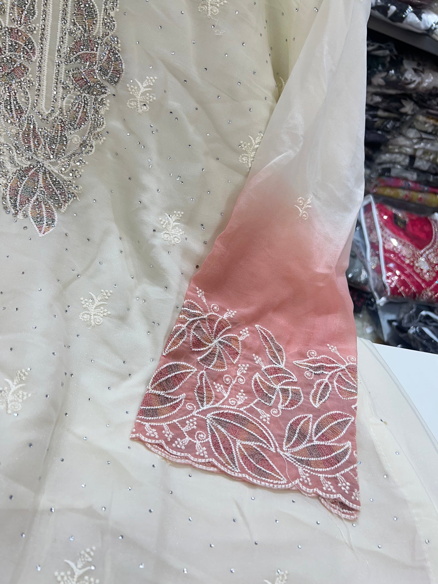 Pakistani party wear suits 17392