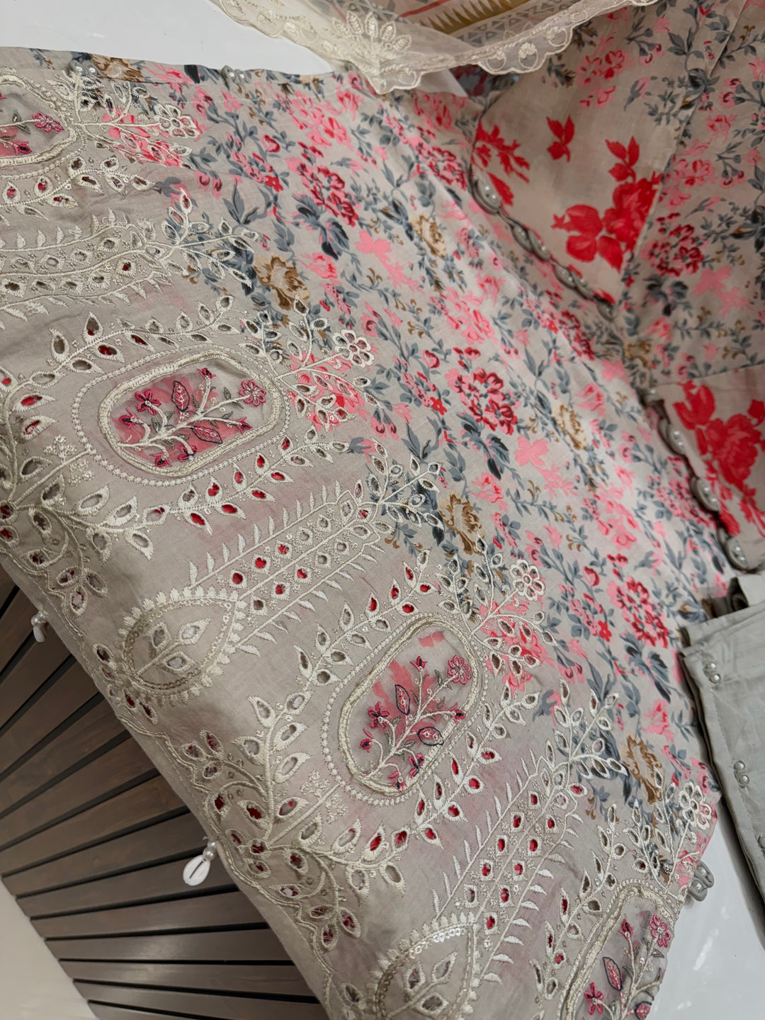 Cotton chikan embroidered pearls suit 2558