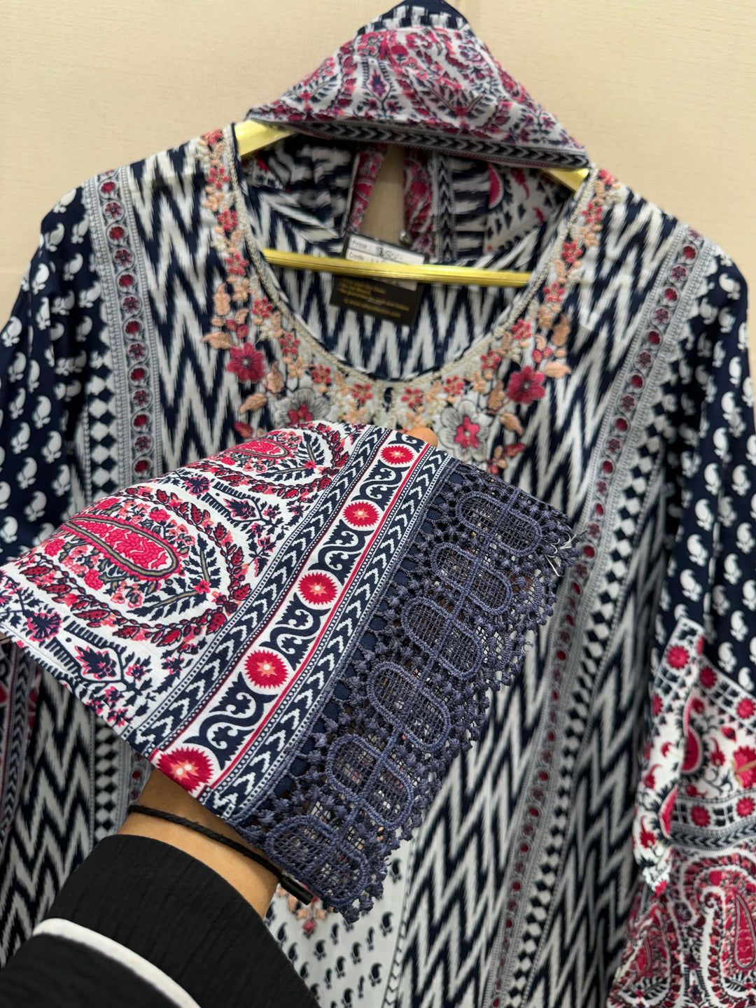 The hermitage cotton embroided suits