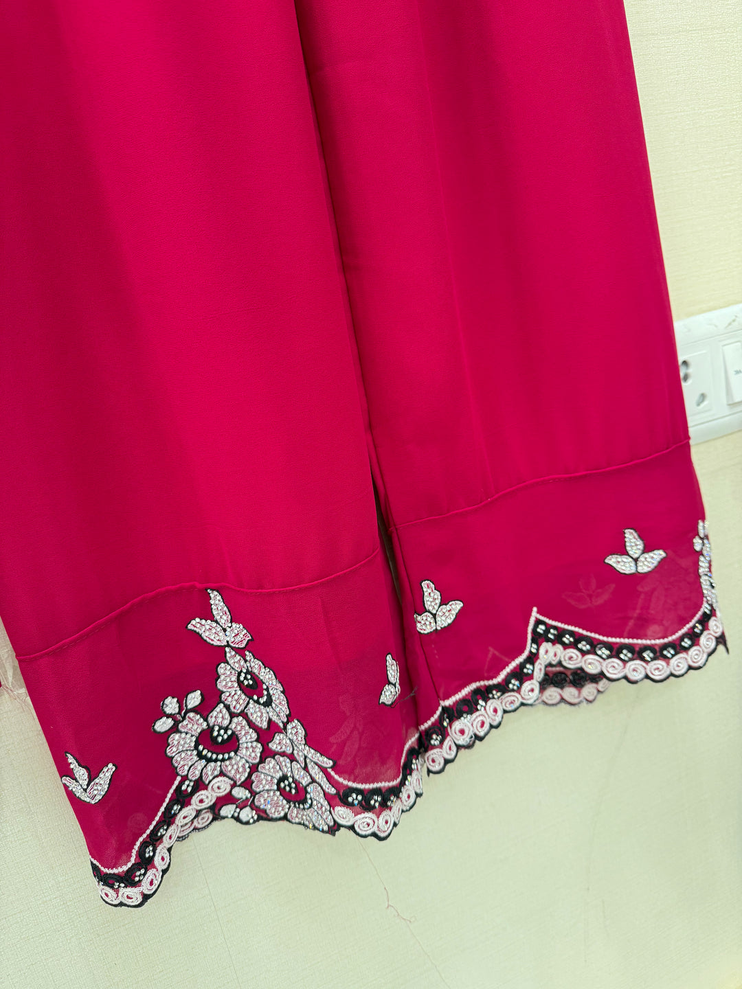 Stone embroidered suits 2775