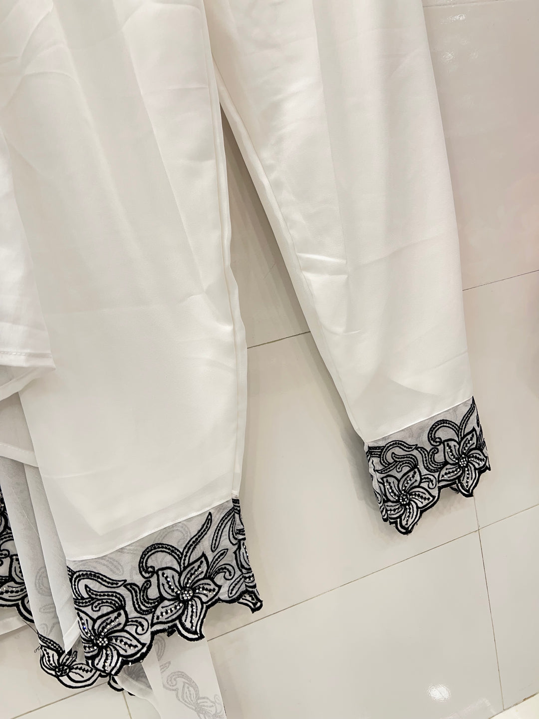 Stone embroidered suits 2763