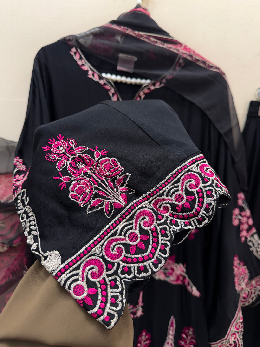 Pakistani long kaftans