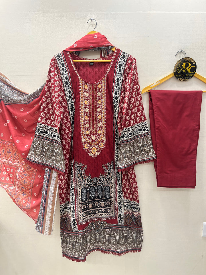 The Hermitage lawn suits 9976