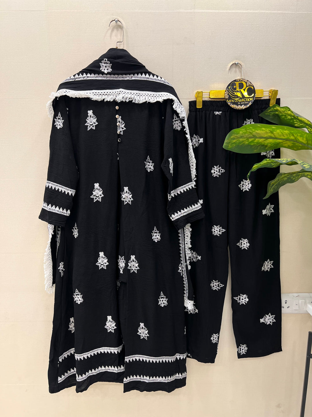 Imported crinkle suits