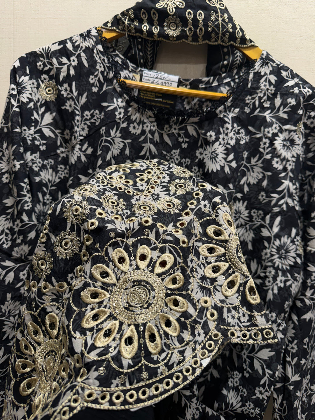 Cotton chikankari suits 2990