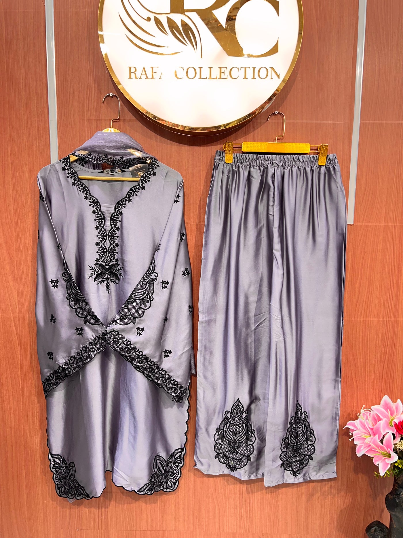 Pakistani formals suit 2739