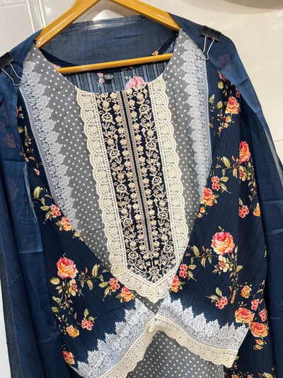 Lawn suits  2151