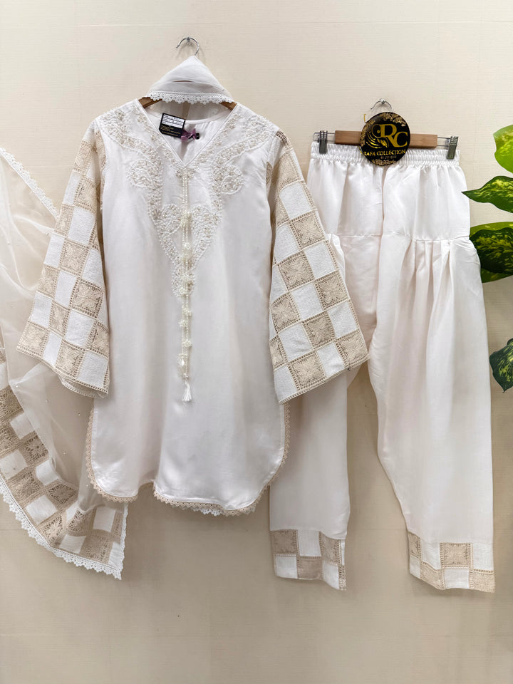 Crochet Ethnic Suit 4001