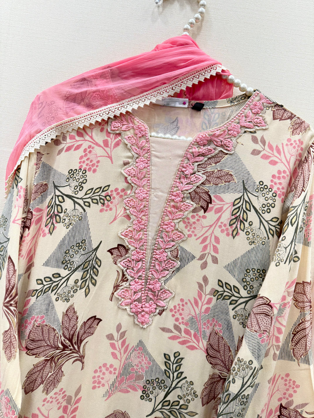 Pakistani cutwork suits 2999