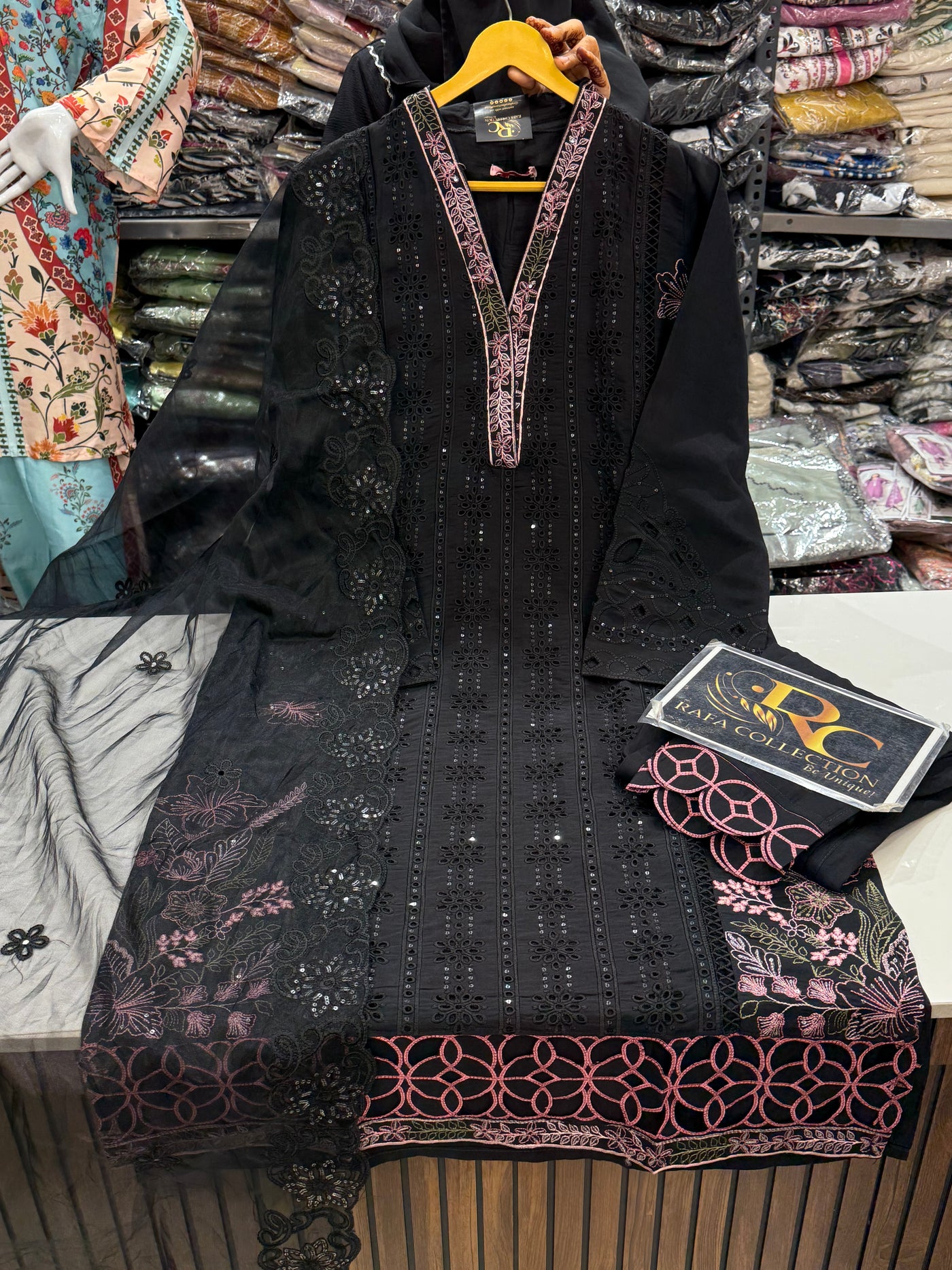 Pakistani Formals Suits 2571